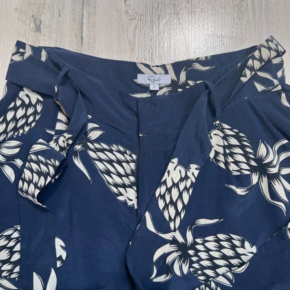 Rails Gigi Shorts Women S Navy Silk Pineapple Print Self Tie Belt Pockets Casual - Picture 6 of 10